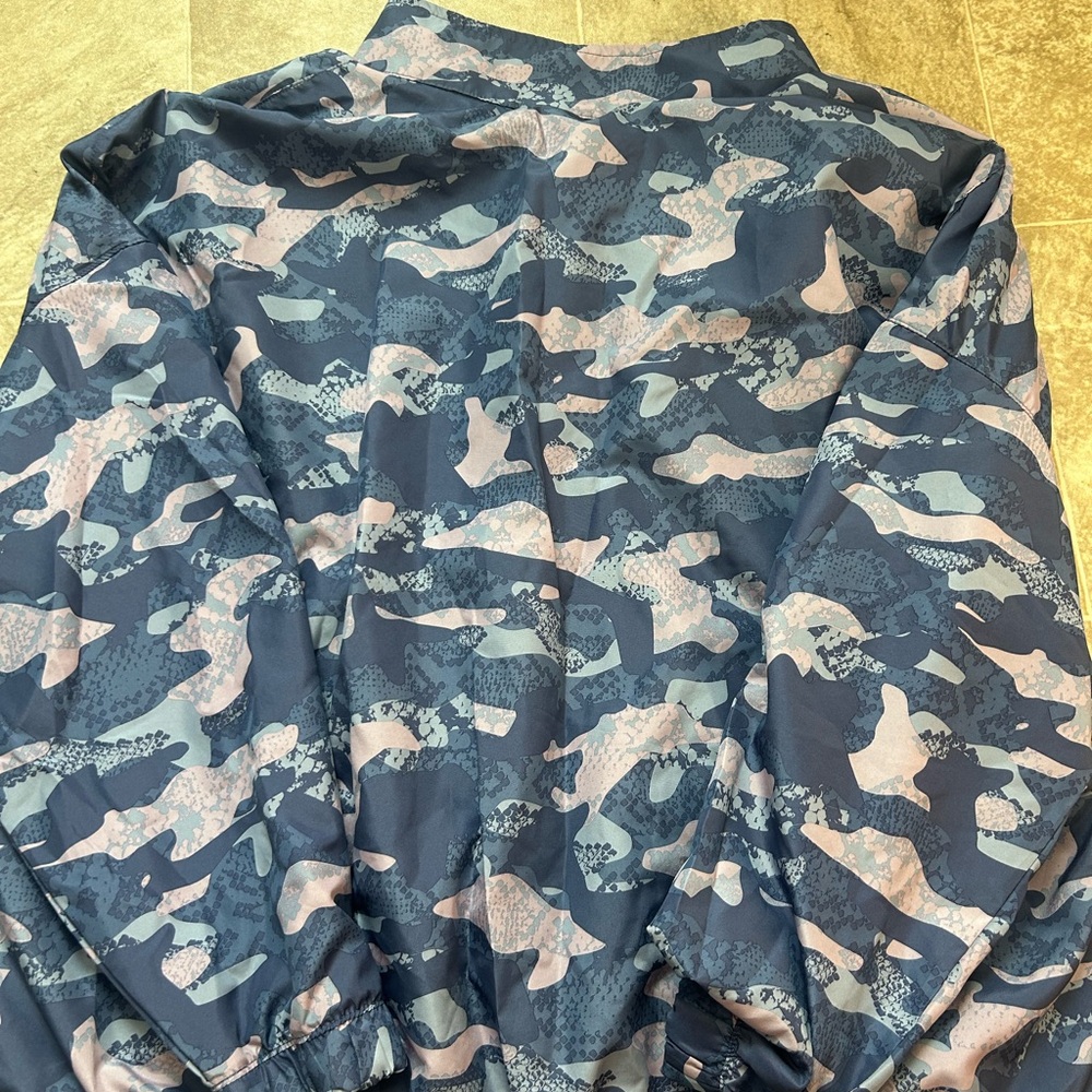 Reebok Women’s Blue and Pink Camouflage Windbreaker